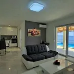 Villa Sanja *