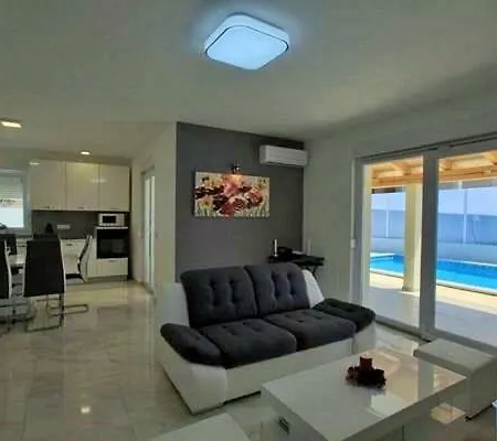 Villa Sanja *
